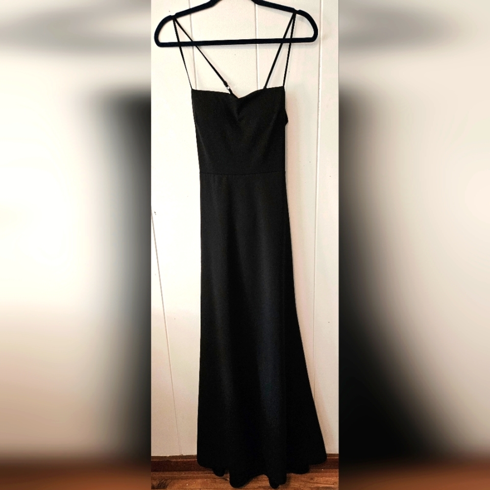 Elegant Black Sleeveless Dress